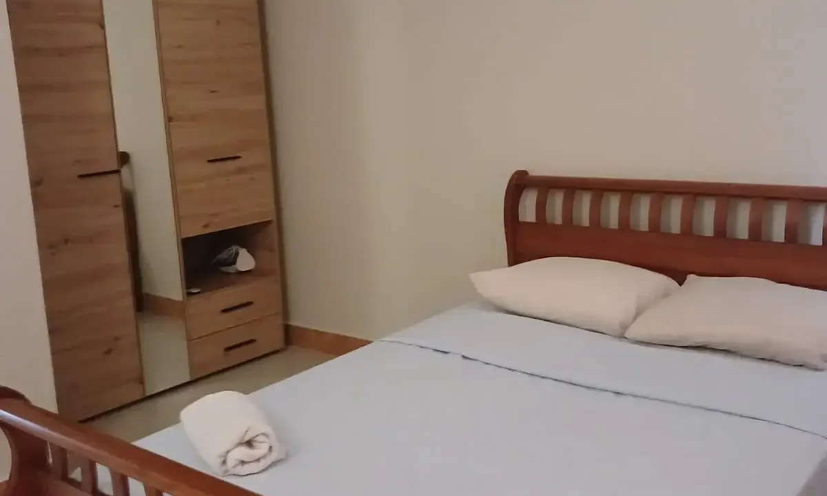 jungle-pamplona-bonaire-rentals-for-long-term-tropical-bedroom