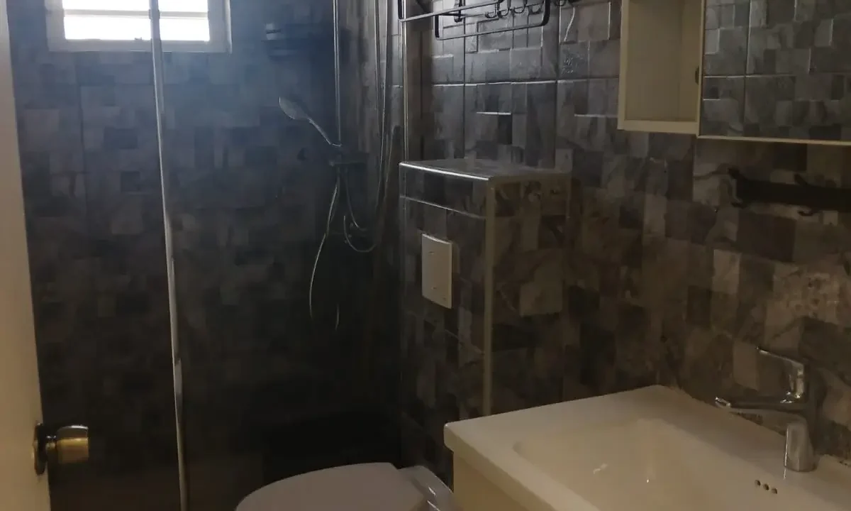 Clean Modern Bathroom