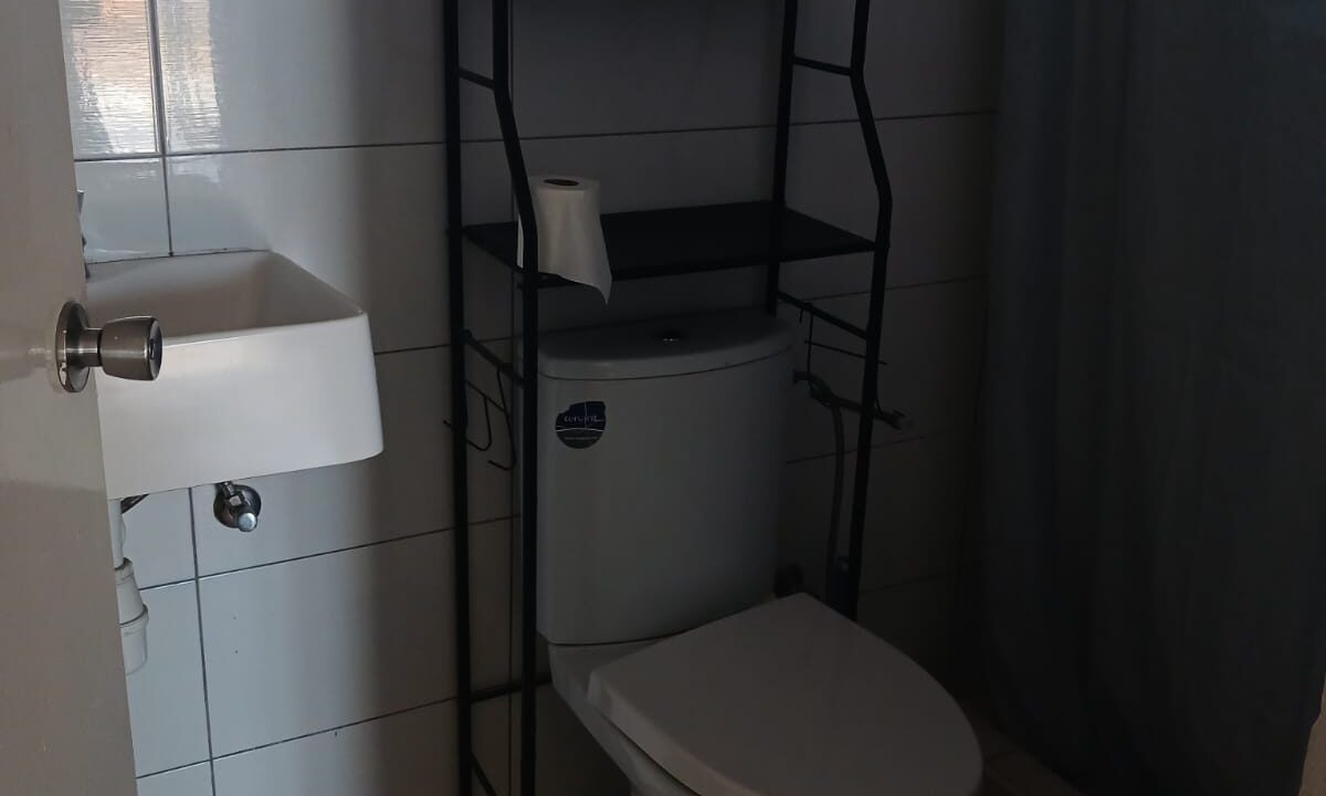 Demper room (D)